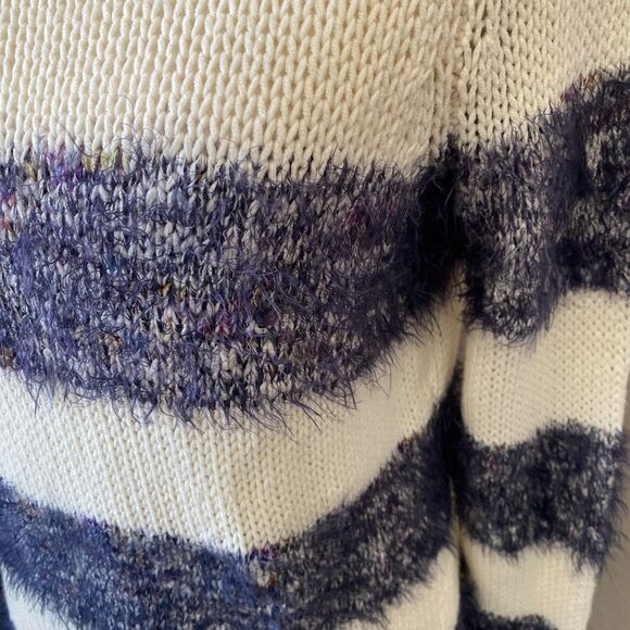 ANTHROPOLOGIE TABITHA Eyelash White Blue Striped Knit Fuzzy Sweater Size M - Picture 6 of 12